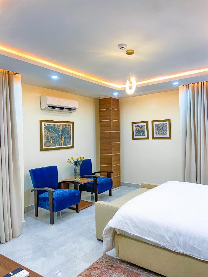 Plush Hotel,Abudża Zewnętrze zdjęcie