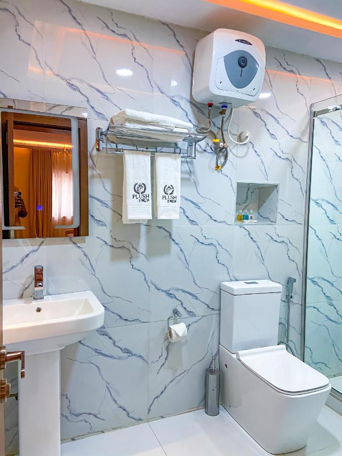 Plush Hotel,Abudża Zewnętrze zdjęcie