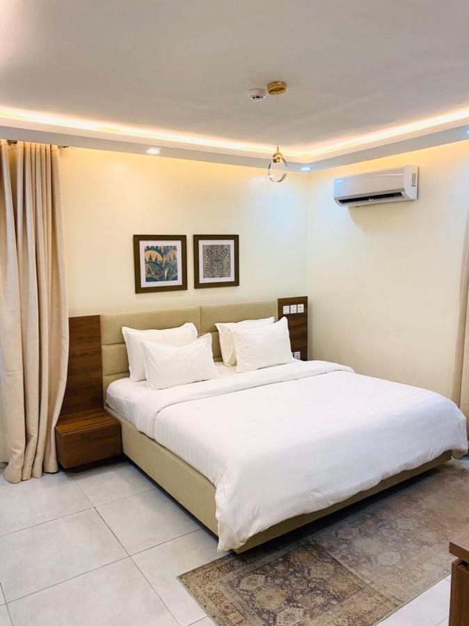 Plush Hotel,Abudża Zewnętrze zdjęcie