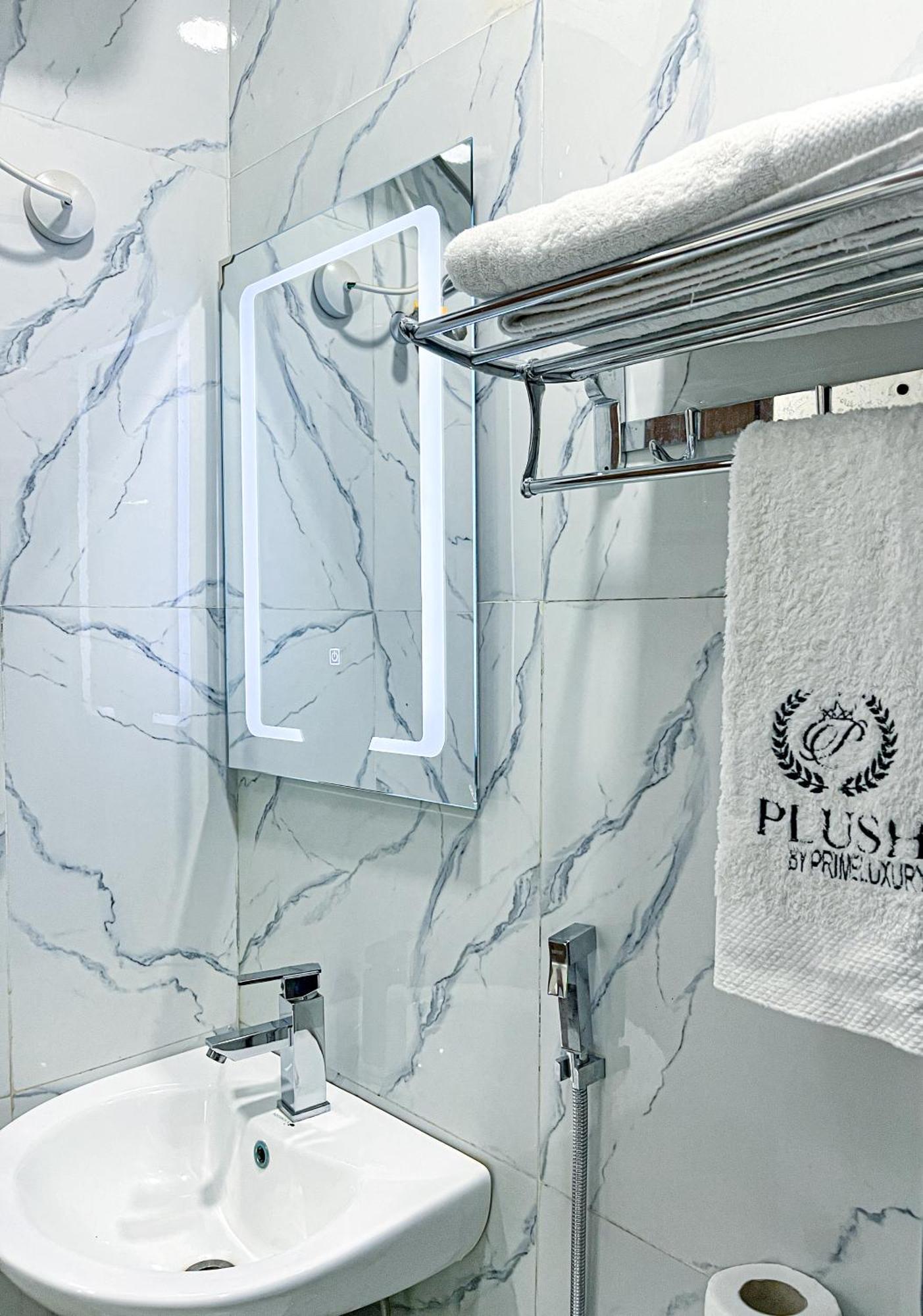 Plush Hotel,Abudża Zewnętrze zdjęcie