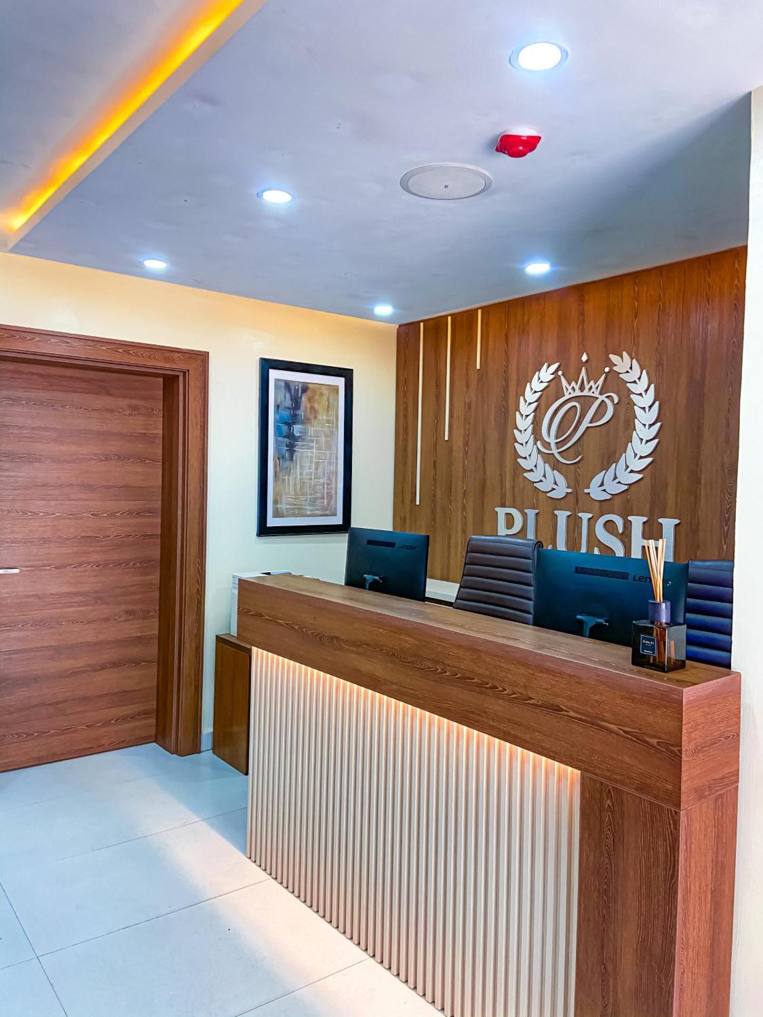 Plush Hotel,Abudża Zewnętrze zdjęcie